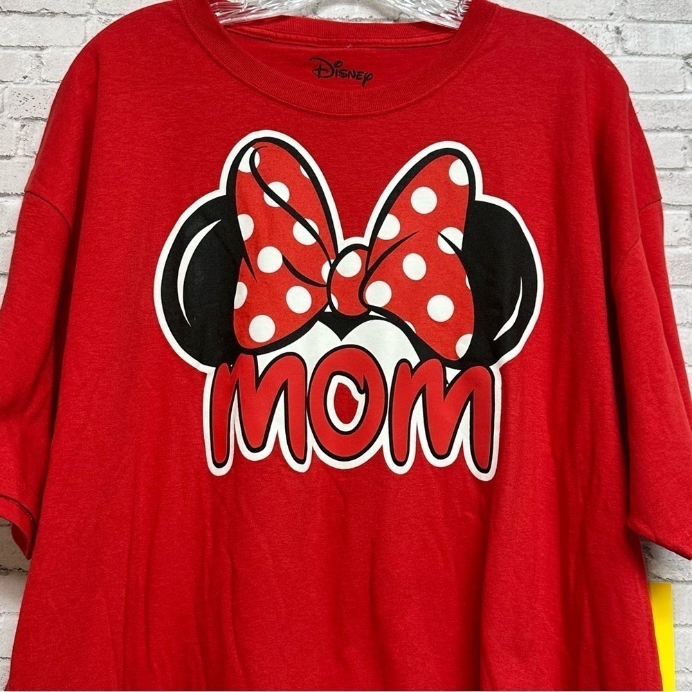 DISNEY Mickey Mouse MOM Women's Size XL Graphic T-Shirt Red Short Sleeve Tee NEW - Picture 3 of 7